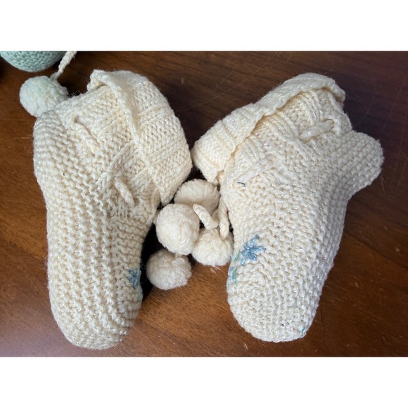 Vtg Crochet Baby Bootie Lot of 3 Infant Pink Cream Mint Green Pom Pom - Picture 7 of 11
